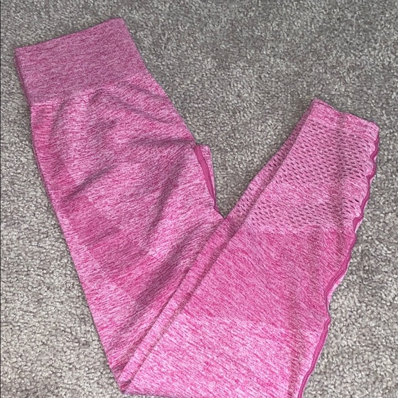 PINK SEAMLESS SET - Picture 3 of 3